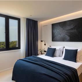 7 Bedroom Villa with Infinity Pool and Sea Views in Dubrovnik, Sleeps 14